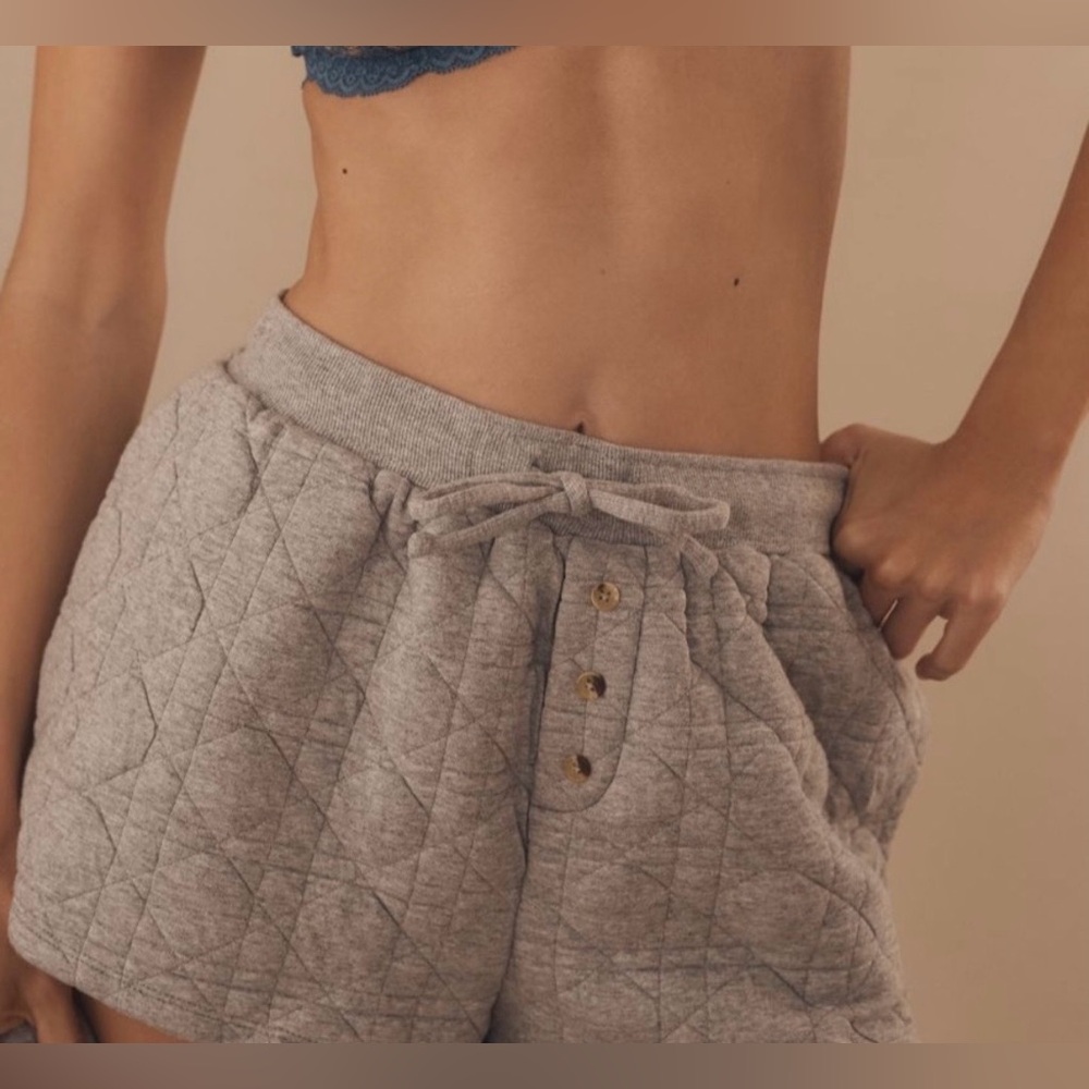 Anthropologie Gray Size Large Gently Used Quilted Shorts - Picture 3 of 10